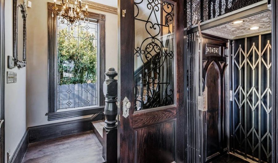 2133 2nd Ave, San Diego, CA 92101 - 4 Beds, 5 Bath
