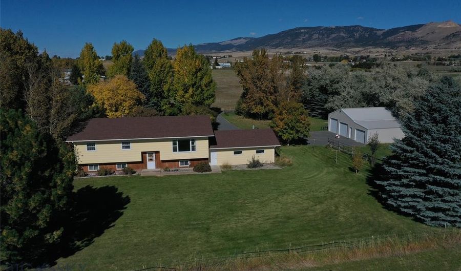 60 First Rd, Whitehall, MT 59759 - 6 Beds, 3 Bath