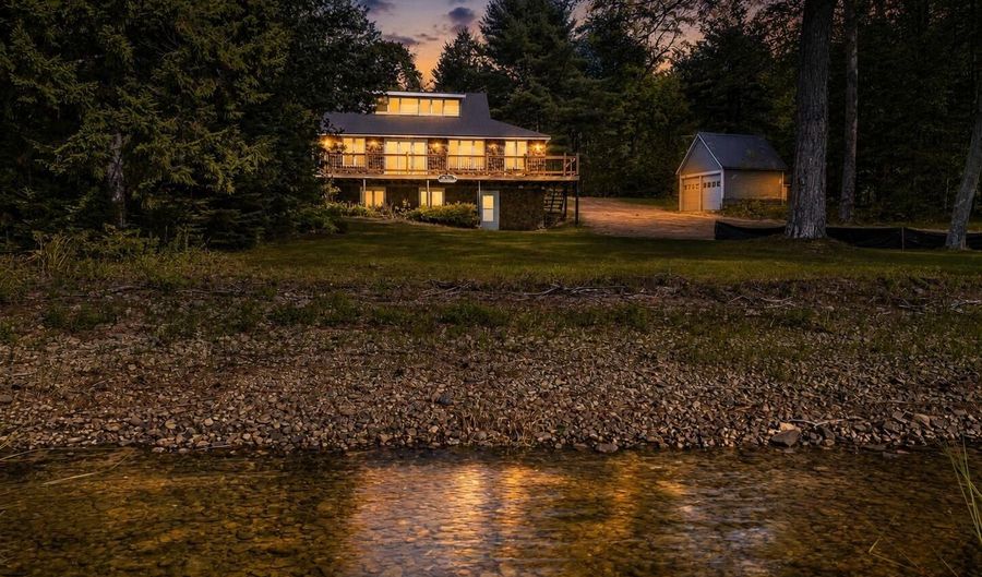 47 Chase Rd, Baileyville, ME 04694 - 4 Beds, 3 Bath