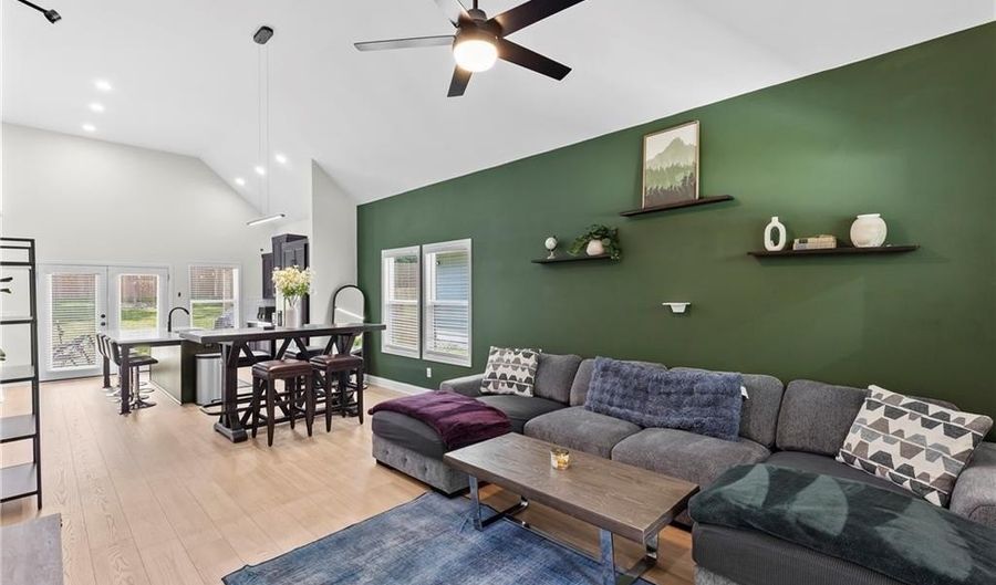 624 Robert St NW, Atlanta, GA 30318 - 3 Beds, 2 Bath