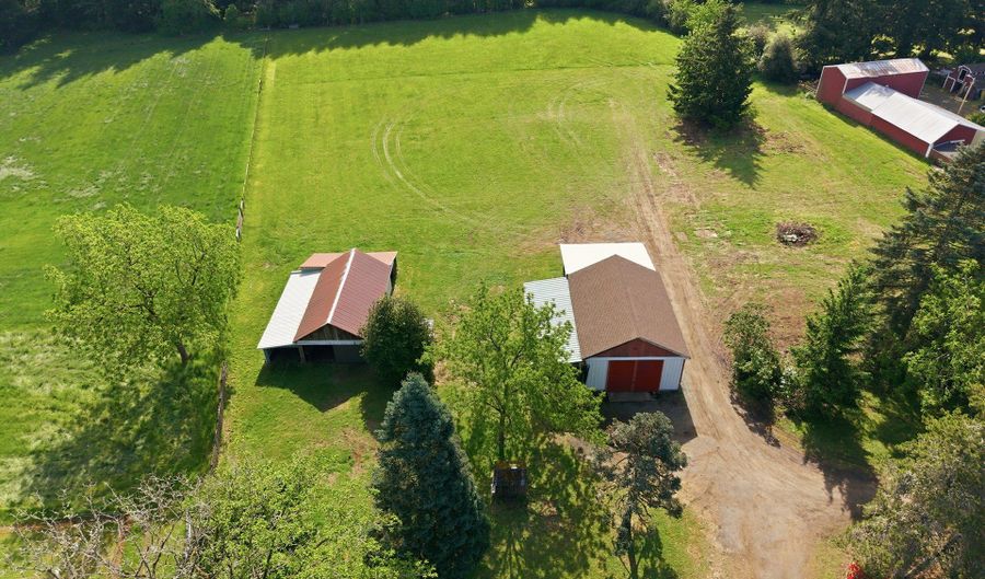 21945 S LOWER HIGHLAND Rd, Beavercreek, OR 97004 - 3 Beds, 3 Bath