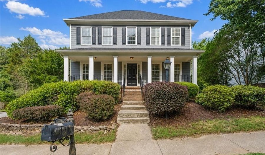 233 Ivy Glen Cir, Avondale Estates, GA 30002 - 4 Beds, 3 Bath