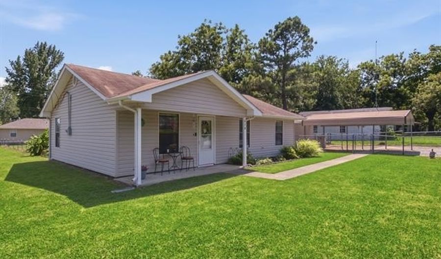 418 E 3rd St, Beggs, OK 74421 - 4 Beds, 1 Bath