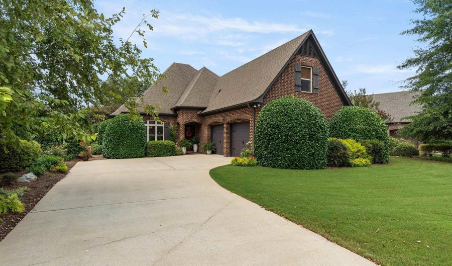 261 LACEY Ave, Alabaster, AL 35114 - 4 Beds, 3 Bath