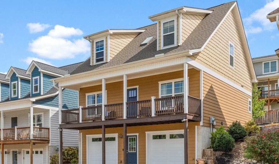 18 Greenwood Fields Dr, Asheville, NC 28804 - 3 Beds, 3 Bath