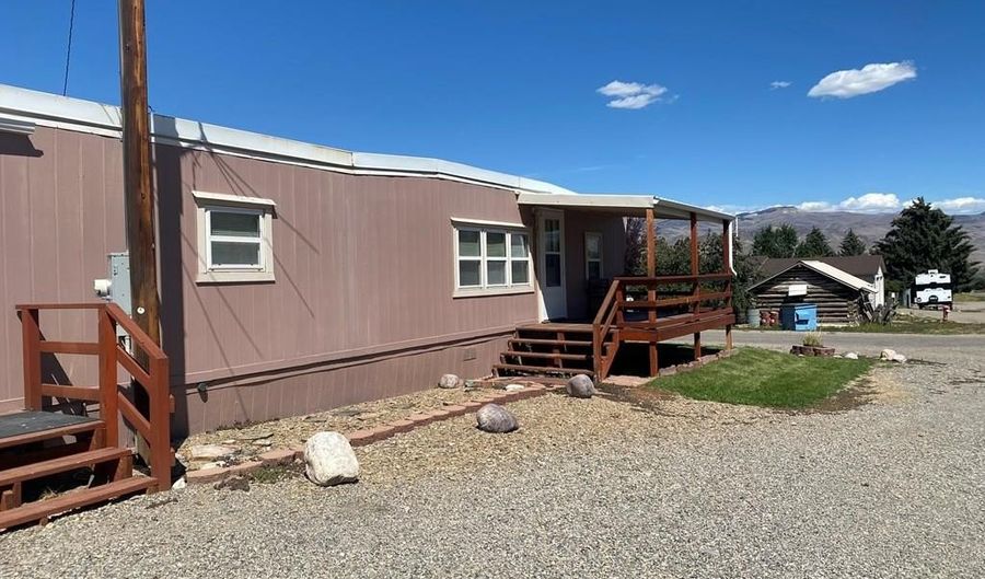 120 E Valley Ave, Challis, ID 83226 - 1 Beds, 1 Bath