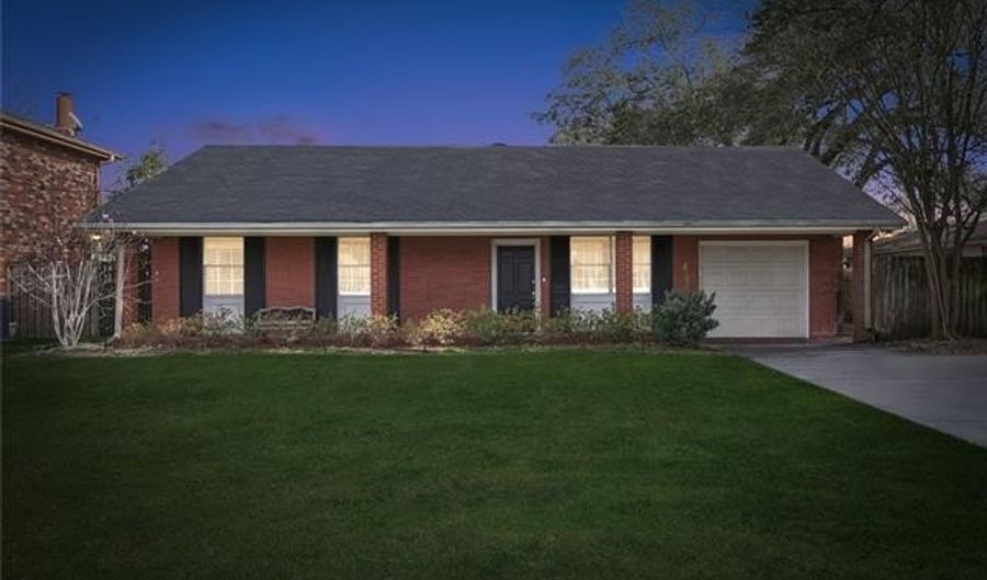 107 TINSLEY Dr, Belle Chasse, LA 70037 - 4 Beds, 4 Bath