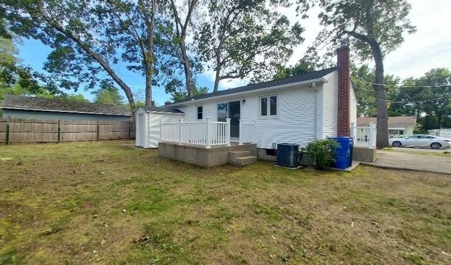 16 Fyffe Ave, Cranston, RI 02920 - 3 Beds, 1 Bath