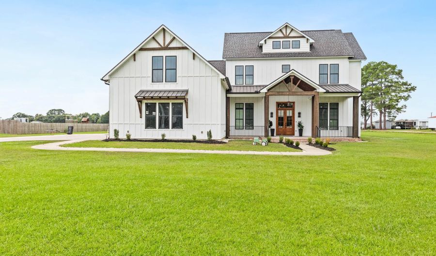 100 Viaulet Rd, Youngsville, LA 70592 - 4 Beds, 5 Bath