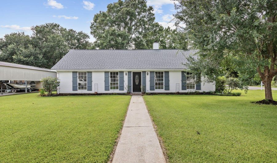 13802 Lynnedale Loop, Abbeville, LA 70510 - 3 Beds, 2 Bath