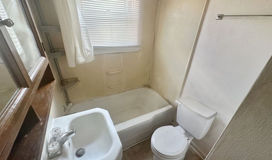 2231 Lincoln St, Anderson, IN 46016 - 0 Beds, 0 Bath