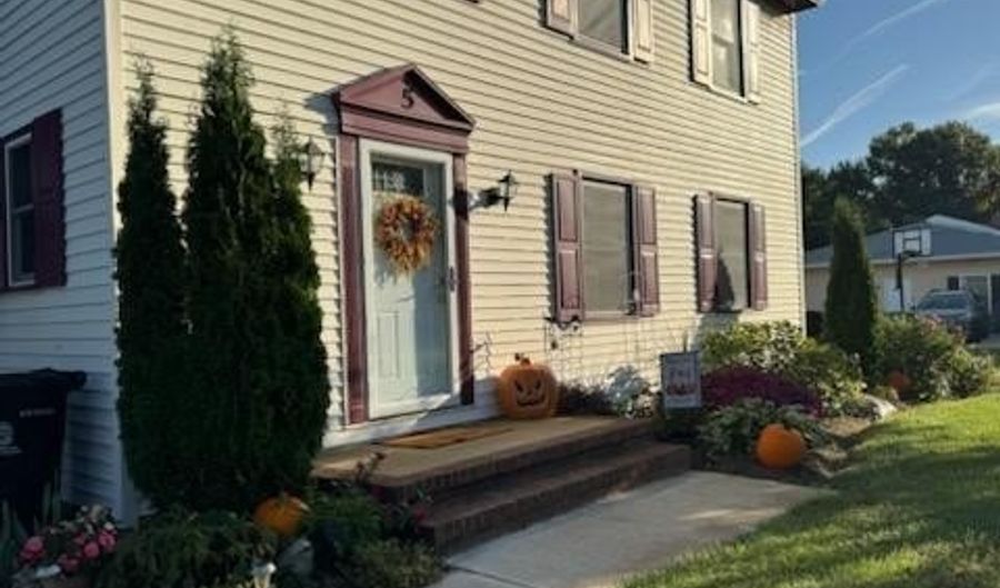 5 DREW Ct, Dover, DE 19901 - 4 Beds, 3 Bath