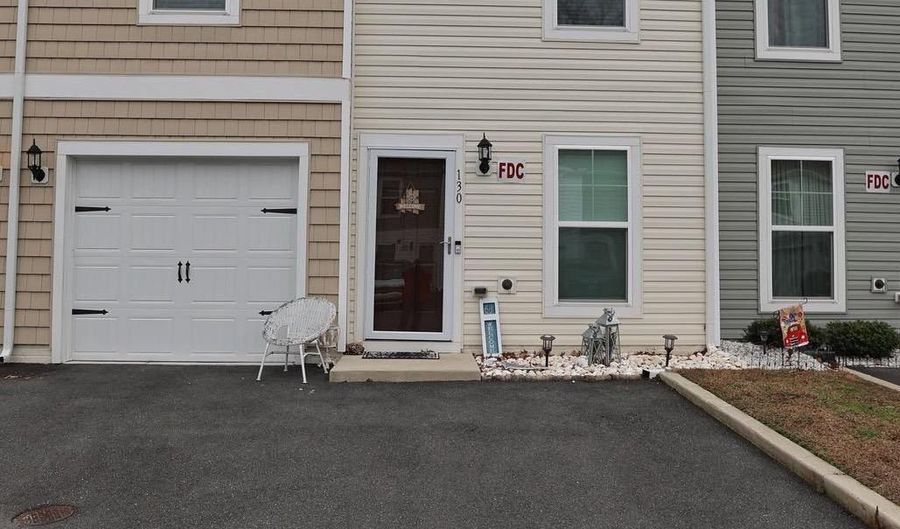 130 INTREPID Ln, Berlin, MD 21811 - 3 Beds, 3 Bath