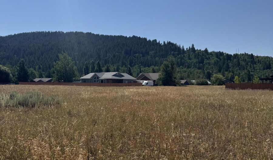 630 SNAKE RIVER Dr, Alpine, WY 83128 - 0 Beds, 0 Bath