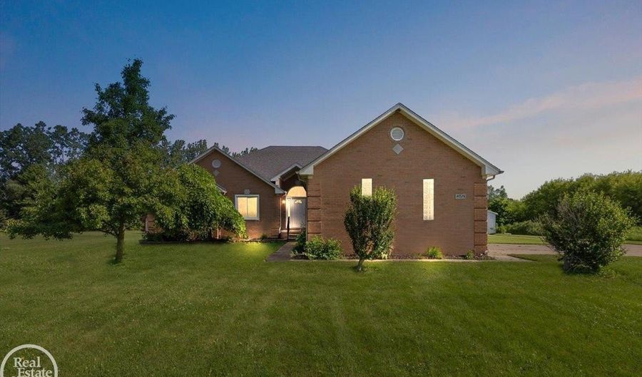 21579 34 Mile, Armada, MI 48005 - 3 Beds, 3 Bath