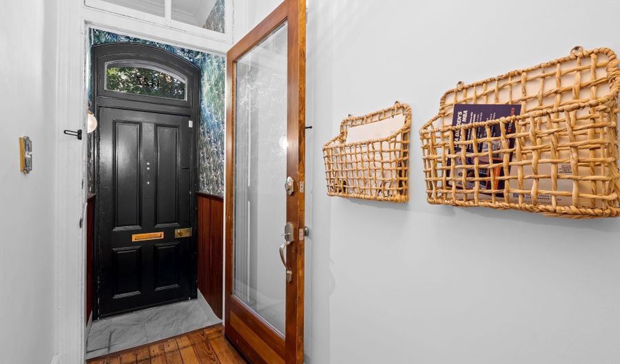 1427 BOLTON St 2, Baltimore, MD 21217 - 2 Beds, 2 Bath