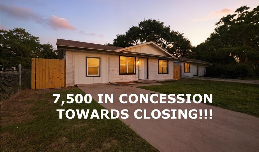 351 Rife St N, Aransas Pass, TX 78336 - 4 Beds, 1 Bath