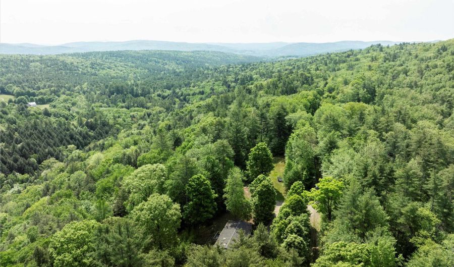 444 E Town Farm Rd, Putney, VT 05346 - 4 Beds, 3 Bath