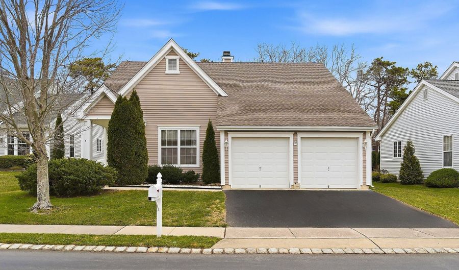 6 Swan Lake Ct, Barnegat, NJ 08005 - 2 Beds, 2 Bath