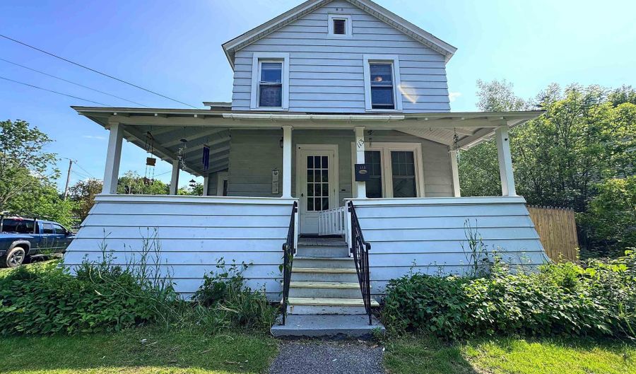 113 Main St, Bennington, VT 05201 - 3 Beds, 1 Bath