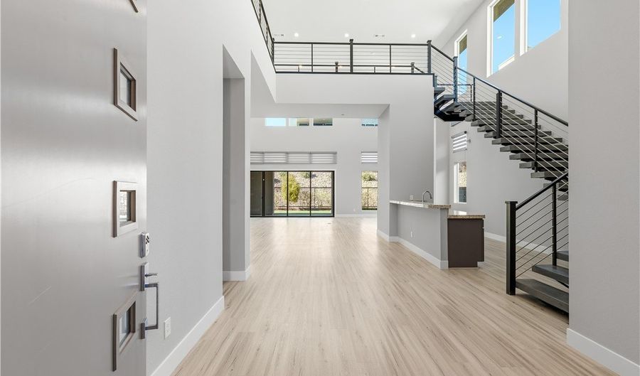 10736 Patina Hills Ct, Las Vegas, NV 89135 - 4 Beds, 5 Bath