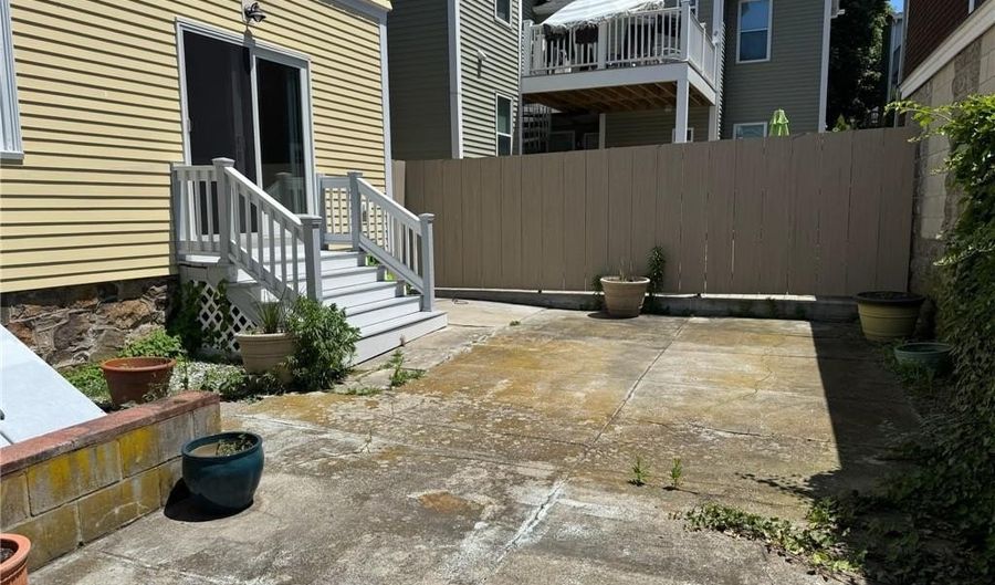 11 Ann St, Newport, RI 02840 - 4 Beds, 10 Bath