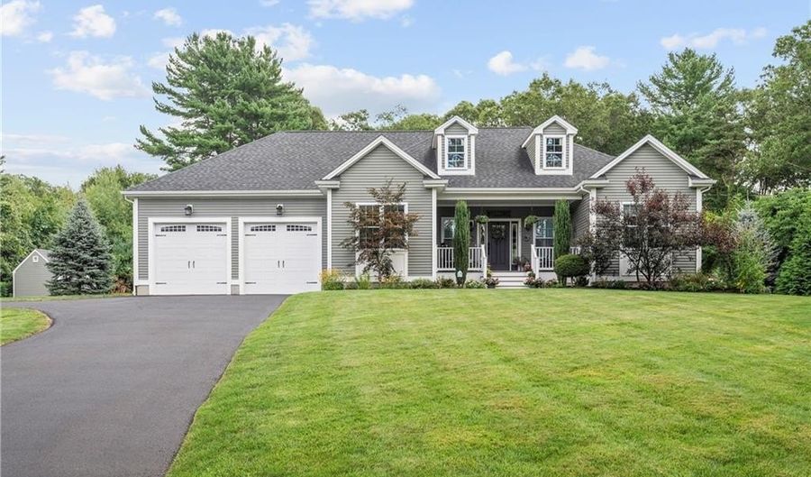 121 Stillwater Rd, Smithfield, RI 02917 - 3 Beds, 4 Bath