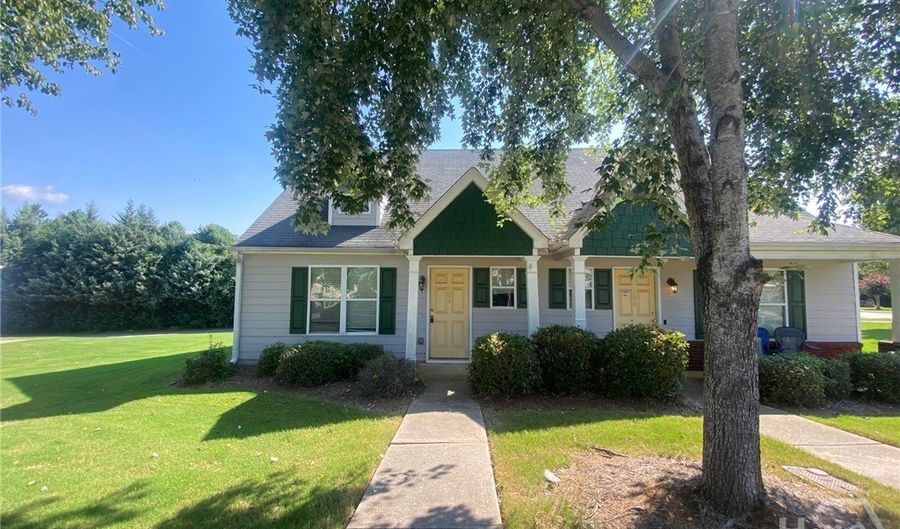 106 Bridgewater Cir, Athens, GA 30601 - 3 Beds, 2 Bath