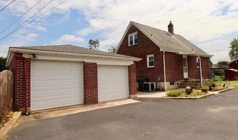 1512 N 25TH St, Allentown, PA 18104 - 3 Beds, 2 Bath