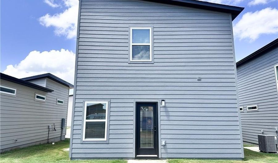 861 States Ave, Bentonville, AR 72713 - 3 Beds, 3 Bath