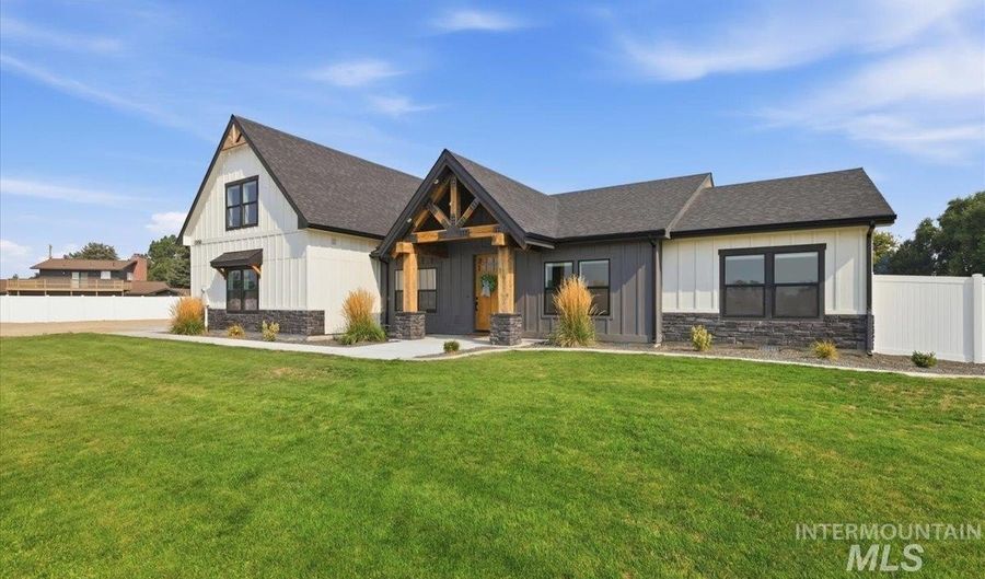 13958 Raptor Ln, Caldwell, ID 83607 - 5 Beds, 4 Bath