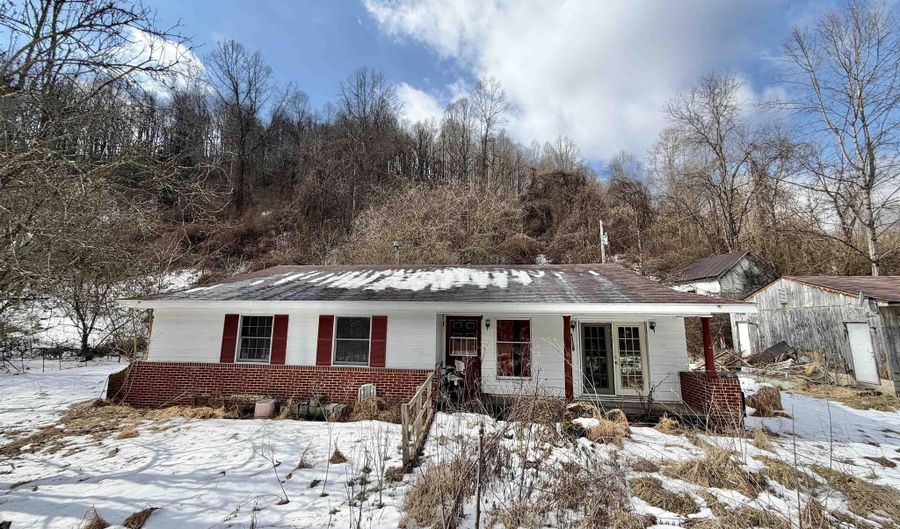 3938 Saint Clara Rd, Alum Bridge, WV 26321 - 4 Beds, 2 Bath