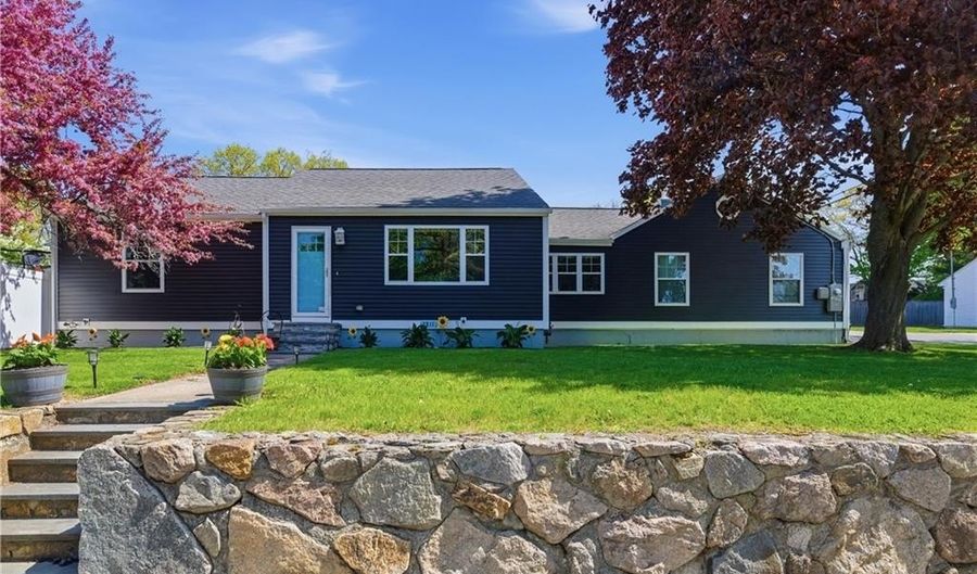 3811 Mendon Rd, Cumberland, RI 02864 - 4 Beds, 2 Bath