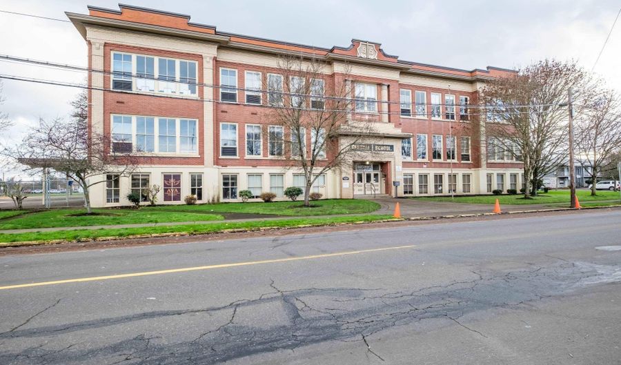 317 9th Ave SW, Albany, OR 97321 - 3 Beds, 2 Bath