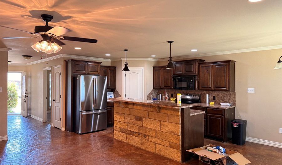3844 Carrera Ln, Abilene, TX 79602 - 6 Beds, 4 Bath