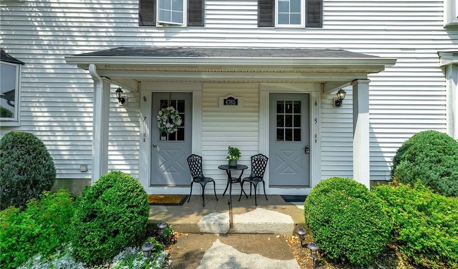 4765 Chestnut Ridge Rd 6, Amherst, NY 14228 - 2 Beds, 2 Bath