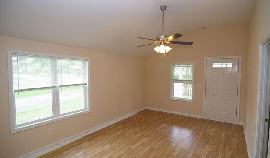 462 Snow Hill St, Ayden, NC 28513 - 2 Beds, 1 Bath