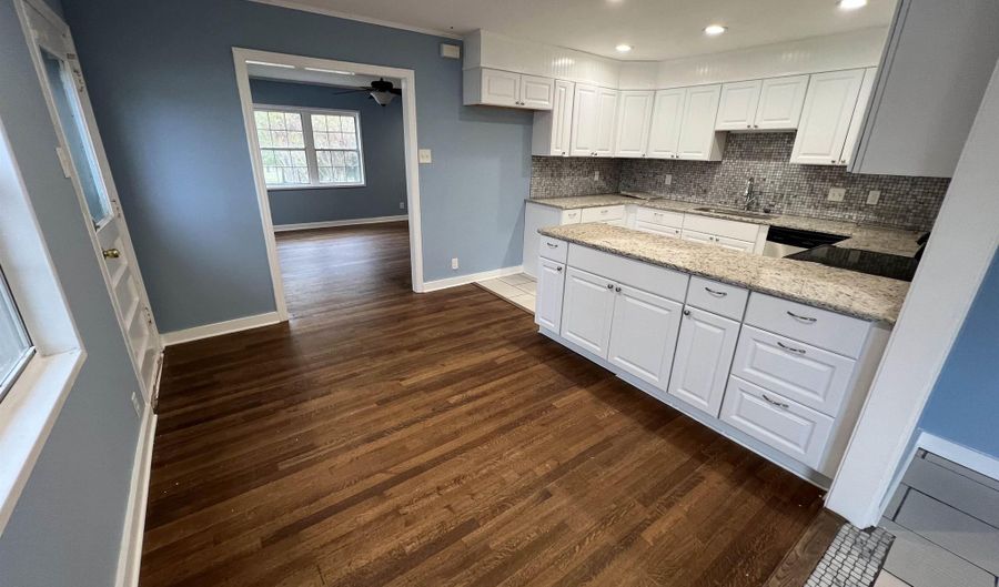 1022 E Sevier St, Benton, AR 72015 - 3 Beds, 2 Bath
