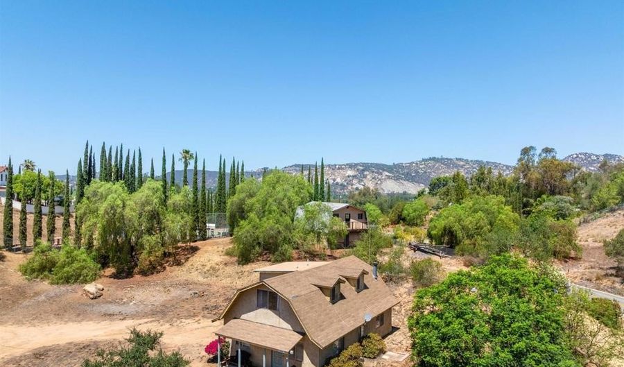 5505 Rainbow Heights Rd, Fallbrook, CA 92028 - 3 Beds, 2 Bath