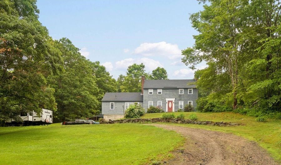 39 Briar Hill Rd, Bristol, NH 03222 - 6 Beds, 3 Bath