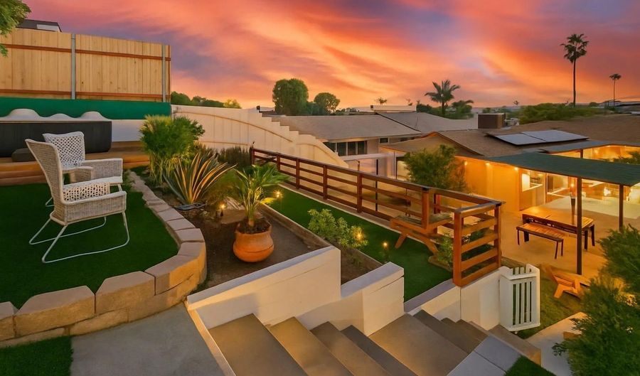 1988 Catalina A,B,C, San Diego, CA 92107 - 6 Beds, 4 Bath