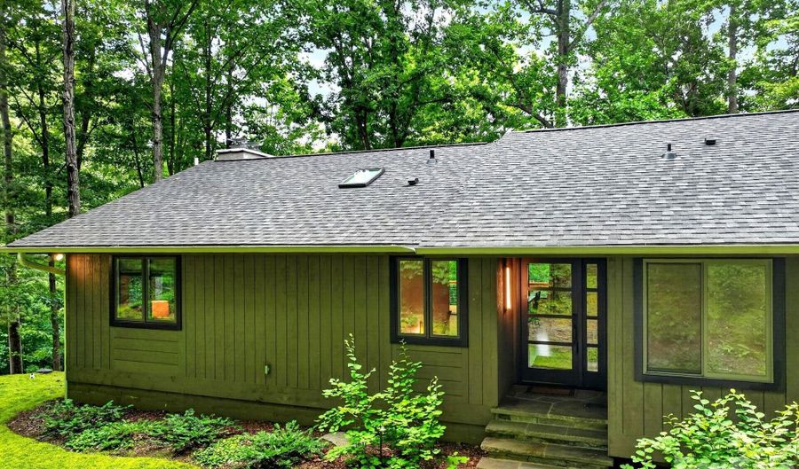12 Beech Tree Ln, Asheville, NC 28804 - 4 Beds, 3 Bath