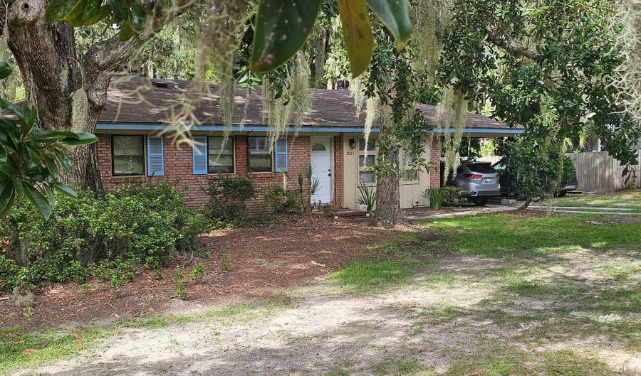 3005 Cypress St, Beaufort, SC 29906 - 3 Beds, 2 Bath