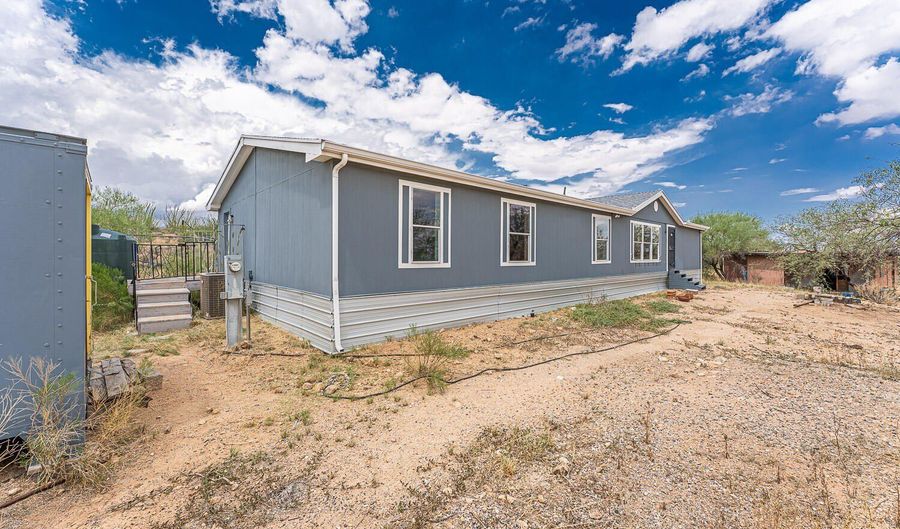 7015 W Pinto Rd, Sahuarita, AZ 85629 - 4 Beds, 3 Bath