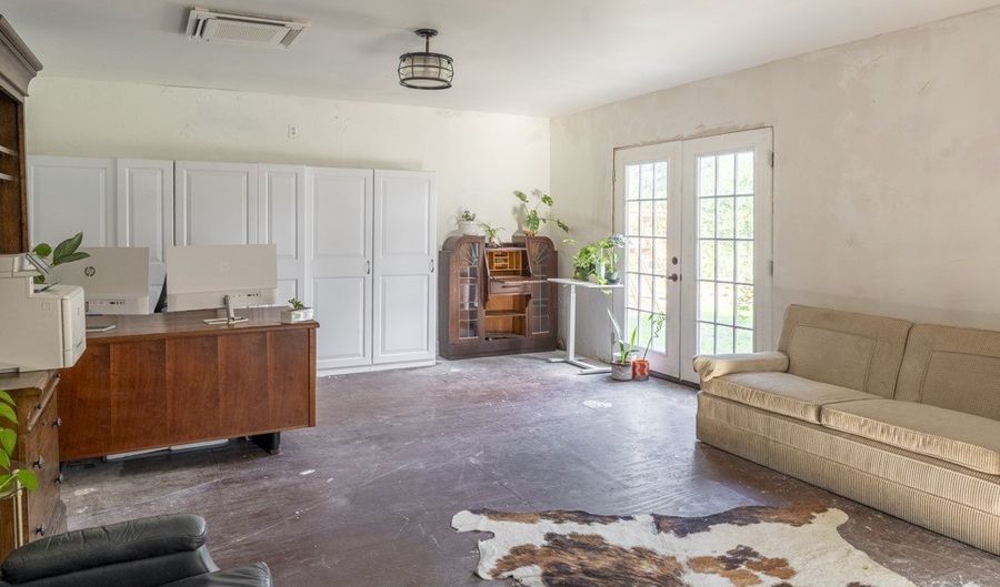 113 Hidden Valley Dr, Aledo, TX 76008 - 5 Beds, 2 Bath
