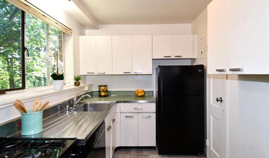 10311 MONTROSE Ave #101, Bethesda, MD 20814 - 2 Beds, 1 Bath