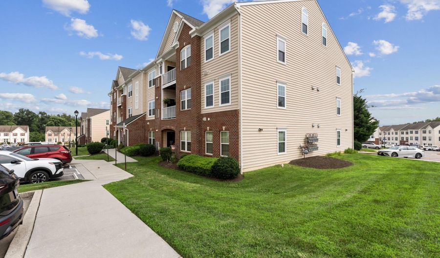 303 LOTHIAN Way #204, Abingdon, MD 21009 - 2 Beds, 2 Bath