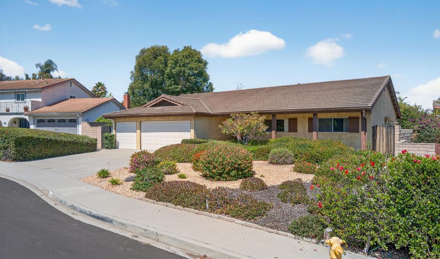 1562 Avenida Del Manzano, Camarillo, CA 93010 - 4 Beds, 2 Bath