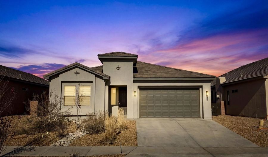 151 Fernleaf Ct NW, Albuquerque, NM 87107 - 3 Beds, 2 Bath