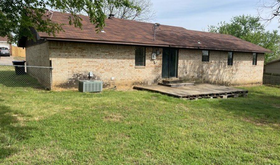 1325 Northwoods Dr, Alma, AR 72921 - 3 Beds, 2 Bath